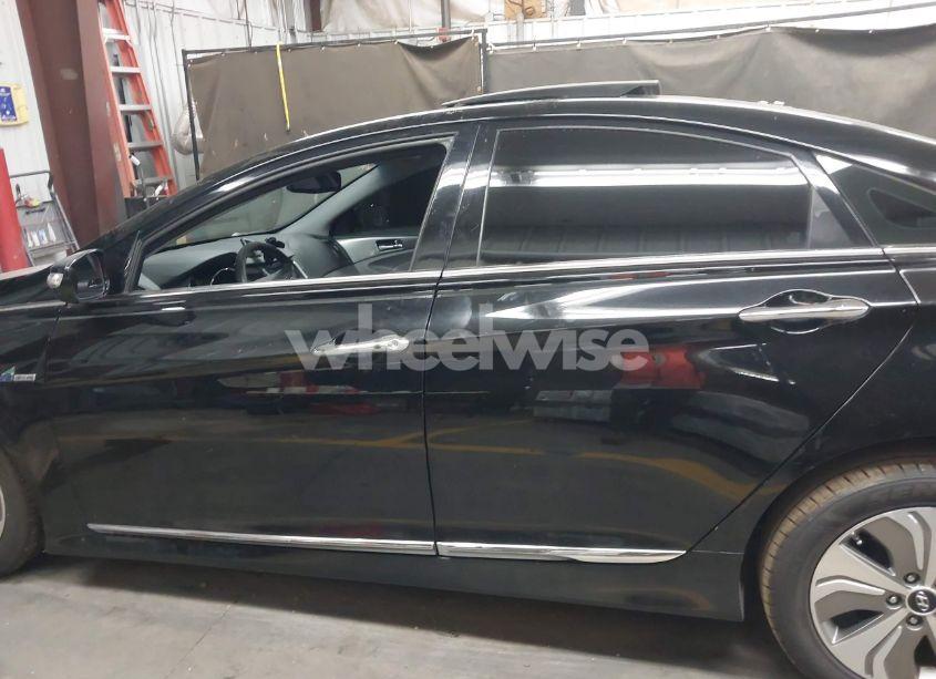Photo 15 of 2014 Hyundai Sonata HYBRID LIMITED (VIN KMHEC4A43EA116134)