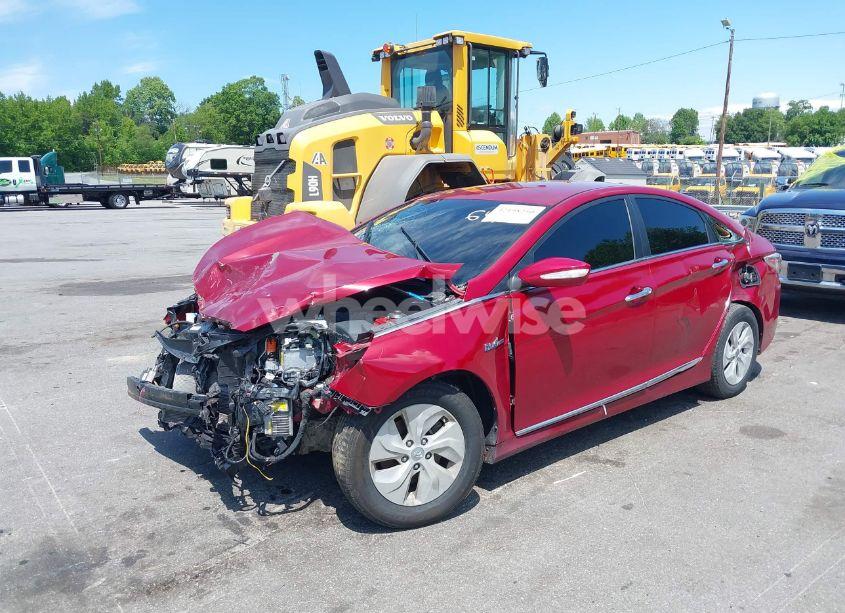 Photo 2 of 2014 Hyundai Sonata HYBRID (VIN KMHEC4A43EA116425)