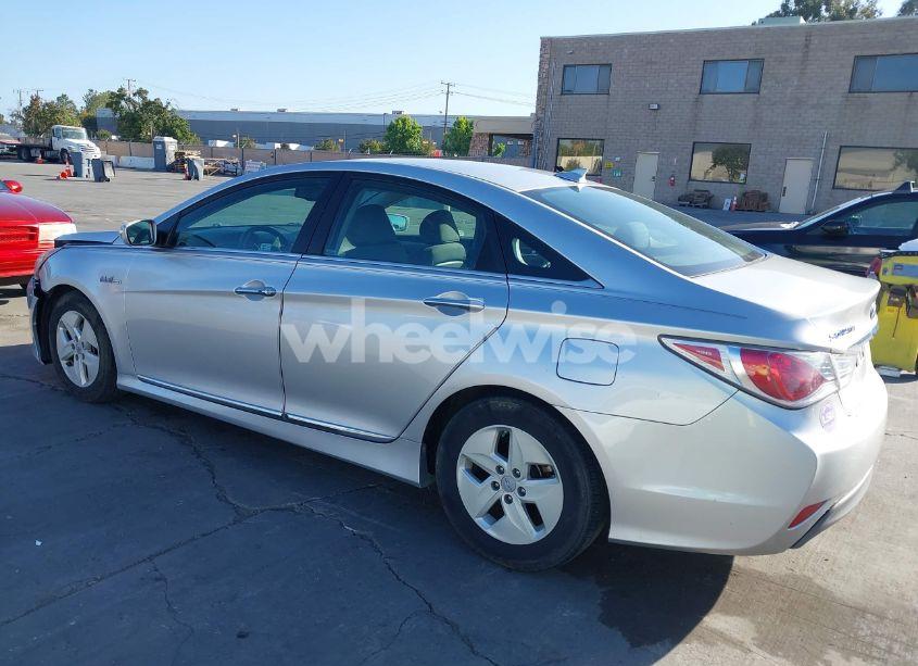 Photo 3 of 2012 Hyundai Sonata HYBRID (VIN KMHEC4A44CA026522)