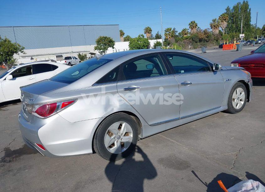 Photo 4 of 2012 Hyundai Sonata HYBRID (VIN KMHEC4A44CA026522)