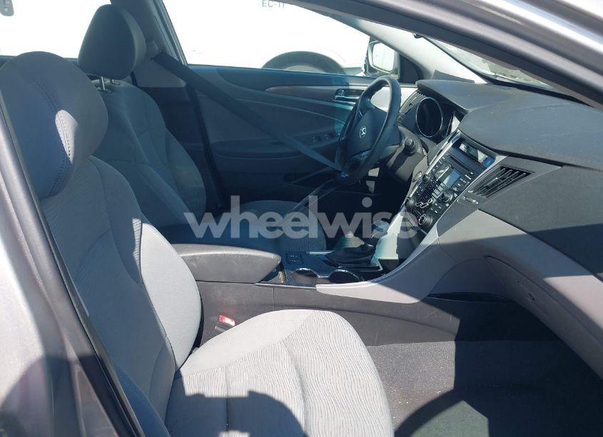 Photo 5 of 2013 Hyundai Sonata HYBRID (VIN KMHEC4A44DA051387)