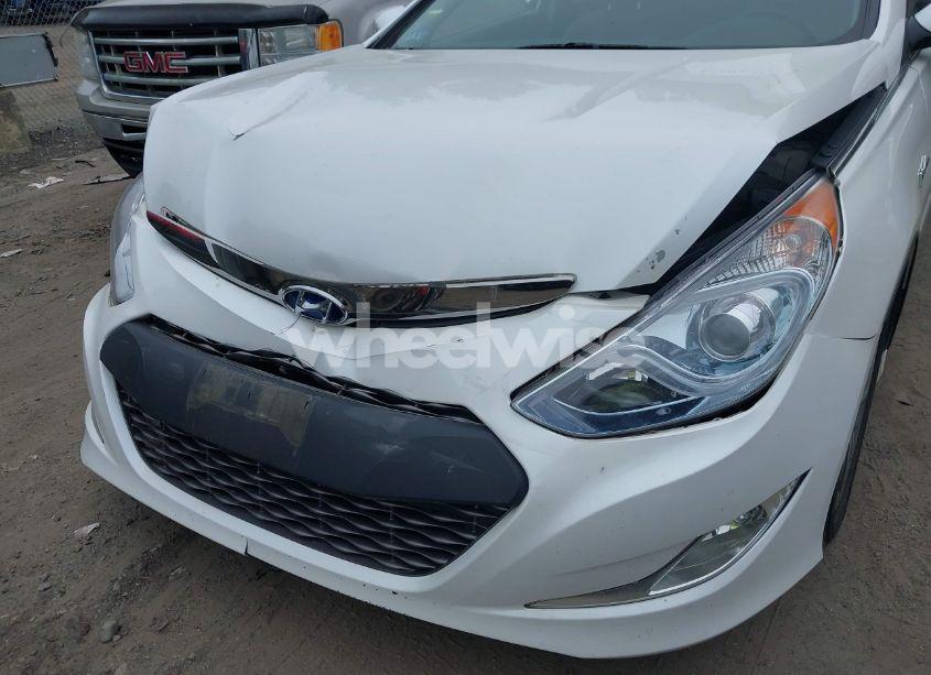 Photo 6 of 2015 Hyundai Sonata HYBRID LIMITED (VIN KMHEC4A44FA128102)