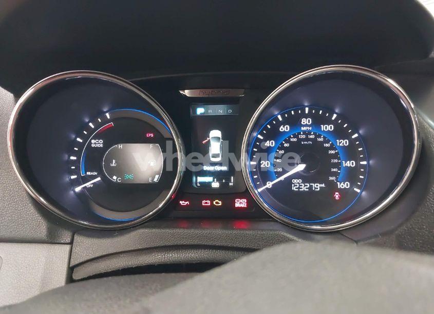Photo 7 of 2015 Hyundai Sonata HYBRID (VIN KMHEC4A44FA138550)