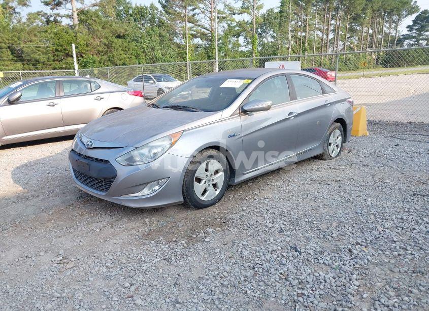 Photo 2 of 2011 Hyundai Sonata HYBRID (VIN KMHEC4A45BA007248)