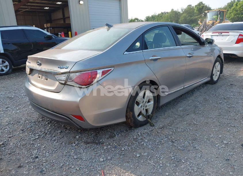 Photo 4 of 2011 Hyundai Sonata HYBRID (VIN KMHEC4A45BA007248)