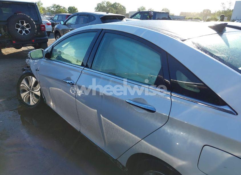 Photo 14 of 2013 Hyundai Sonata HYBRID LIMITED (VIN KMHEC4A45DA050118)
