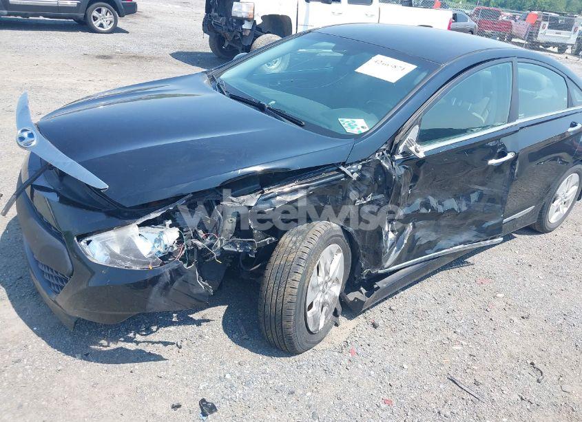 Photo 6 of 2012 Hyundai Sonata HYBRID (VIN KMHEC4A46CA020902)