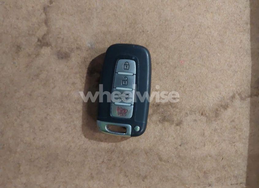 Photo 11 of 2012 Hyundai Sonata HYBRID (VIN KMHEC4A46CA047064)