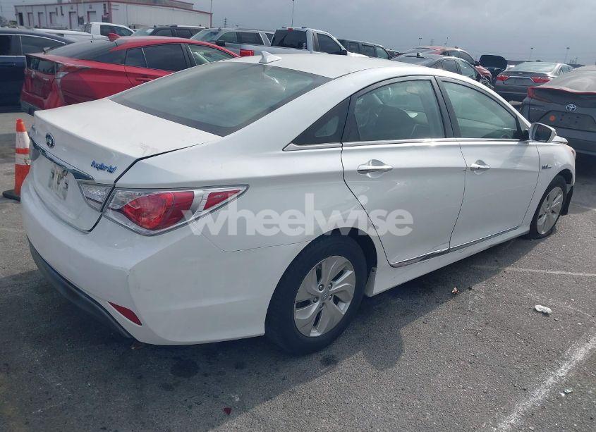Photo 4 of 2013 Hyundai Sonata HYBRID (VIN KMHEC4A46DA096010)