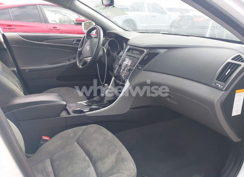 Photo 5 of 2013 Hyundai Sonata HYBRID (VIN KMHEC4A46DA096010)