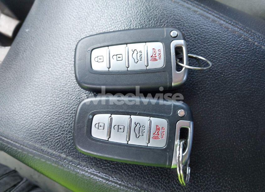 Photo 11 of 2014 Hyundai Sonata HYBRID (VIN KMHEC4A46EA110229)