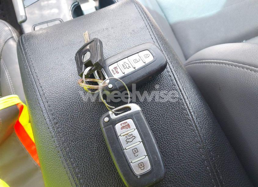 Photo 11 of 2012 Hyundai Sonata HYBRID (VIN KMHEC4A47CA032007)