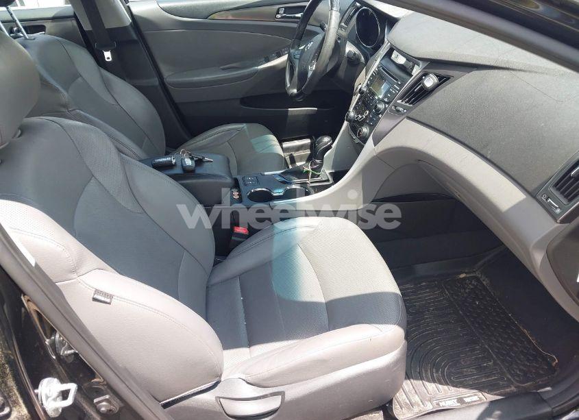 Photo 5 of 2012 Hyundai Sonata HYBRID (VIN KMHEC4A47CA032007)