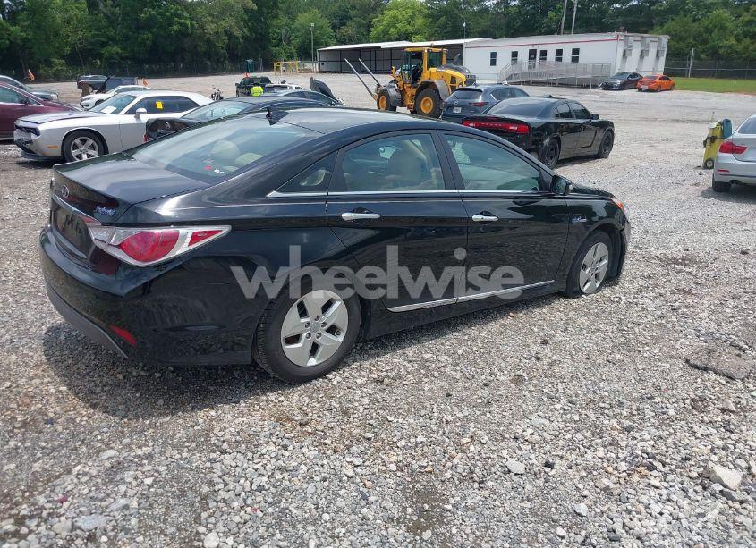 Photo 4 of 2012 Hyundai Sonata HYBRID (VIN KMHEC4A47CA032721)