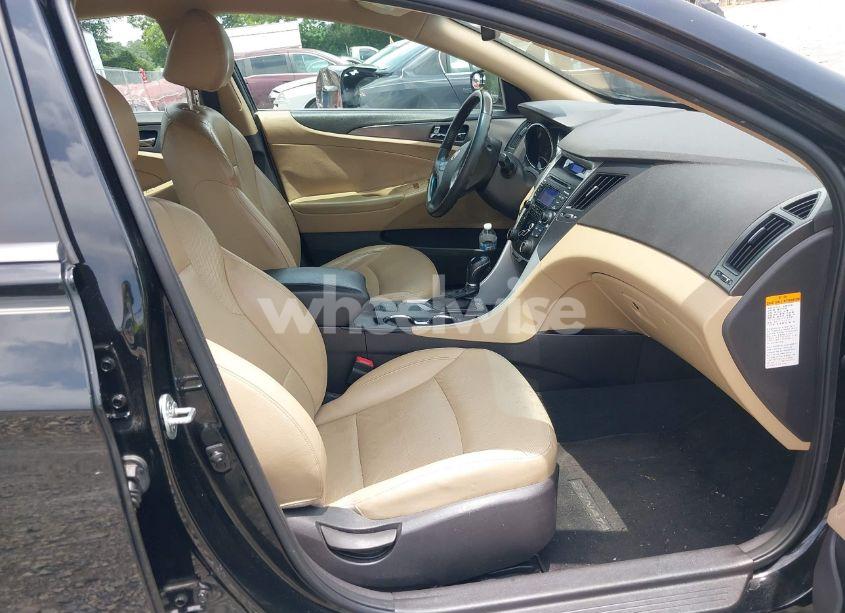 Photo 5 of 2012 Hyundai Sonata HYBRID (VIN KMHEC4A47CA032721)