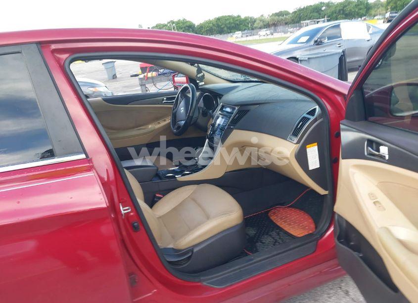 Photo 5 of 2012 Hyundai Sonata HYBRID (VIN KMHEC4A47CA034582)