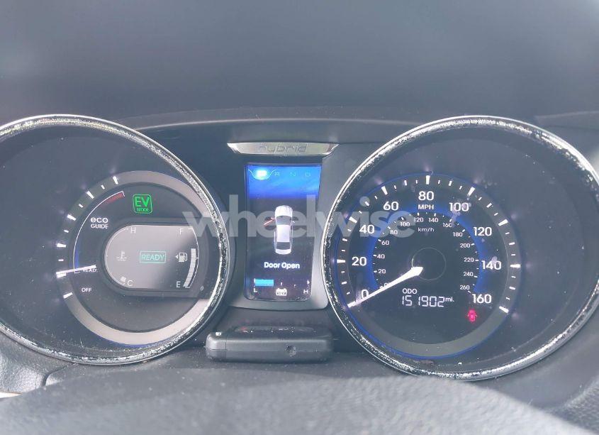 Photo 7 of 2012 Hyundai Sonata HYBRID (VIN KMHEC4A47CA034582)