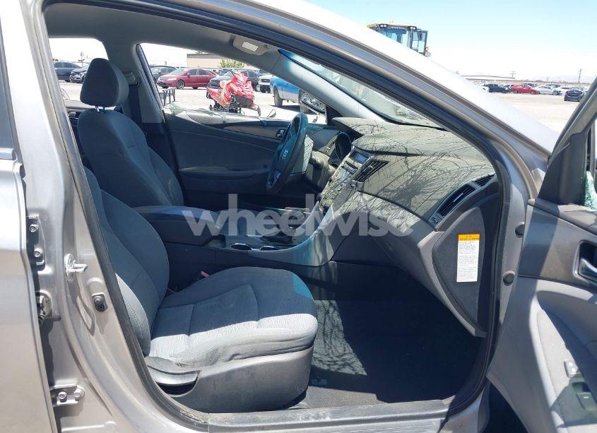 Photo 5 of 2012 Hyundai Sonata HYBRID (VIN KMHEC4A47CA036655)