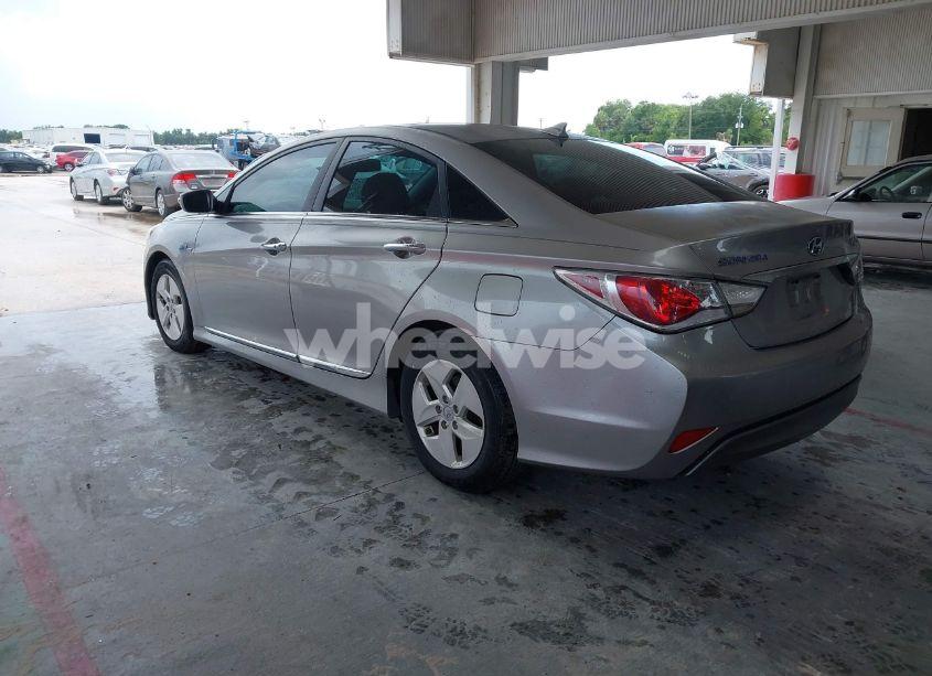 Photo 3 of 2012 Hyundai Sonata HYBRID (VIN KMHEC4A47CA060132)