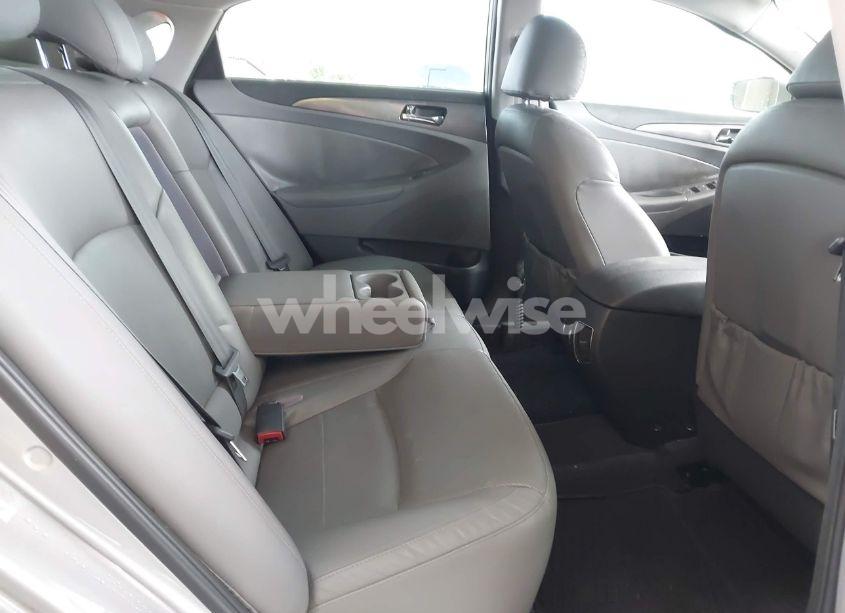 Photo 8 of 2012 Hyundai Sonata HYBRID (VIN KMHEC4A47CA060132)