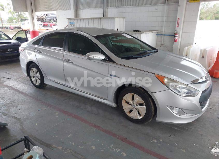 2014 Hyundai Sonata HYBRID (VIN KMHEC4A47EA109722) main photo