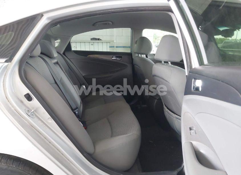 Photo 8 of 2014 Hyundai Sonata HYBRID (VIN KMHEC4A47EA109722)