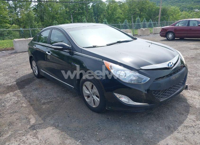 2015 Hyundai Sonata HYBRID (VIN KMHEC4A47FA123024) main photo
