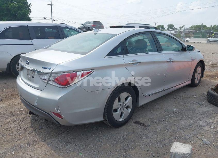 Photo 4 of 2012 Hyundai Sonata HYBRID (VIN KMHEC4A48CA042738)
