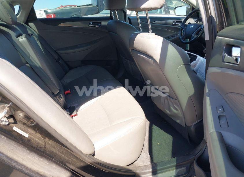 Photo 8 of 2013 Hyundai Sonata HYBRID LIMITED (VIN KMHEC4A48DA094548)