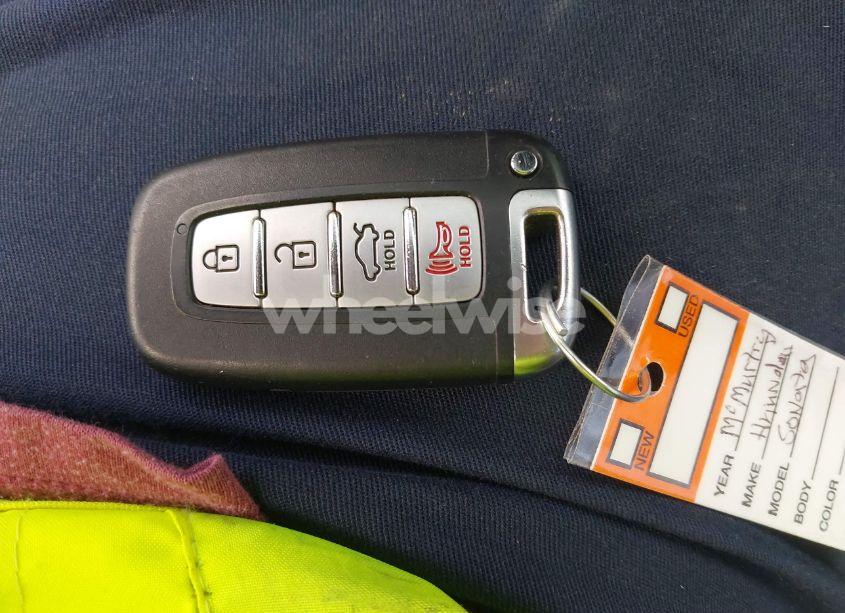 Photo 11 of 2014 Hyundai Sonata HYBRID (VIN KMHEC4A48EA116629)