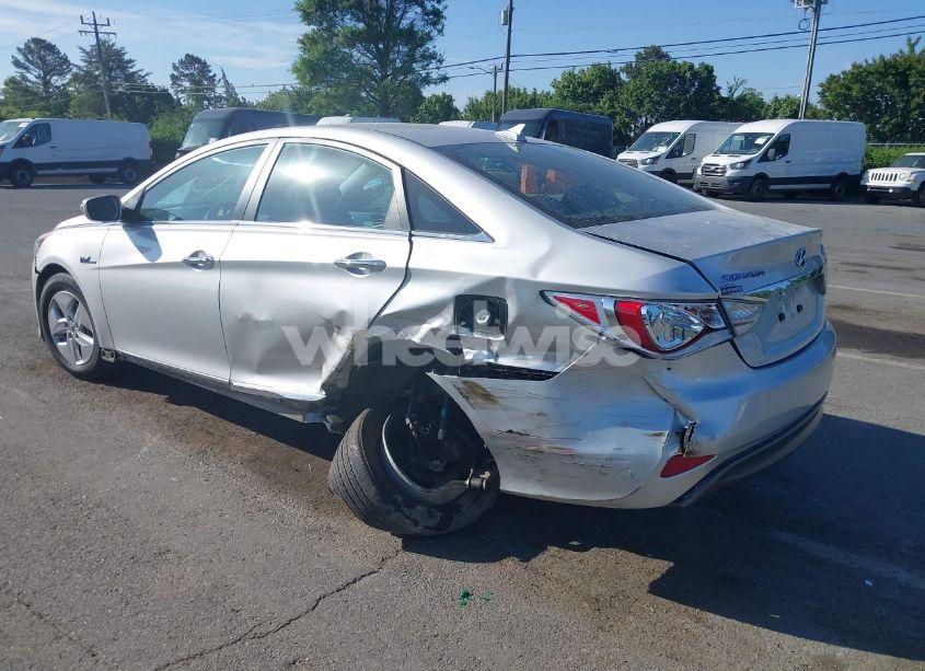 Photo 3 of 2011 Hyundai Sonata HYBRID (VIN KMHEC4A49BA001436)