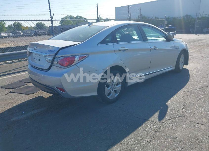 Photo 4 of 2011 Hyundai Sonata HYBRID (VIN KMHEC4A49BA001436)