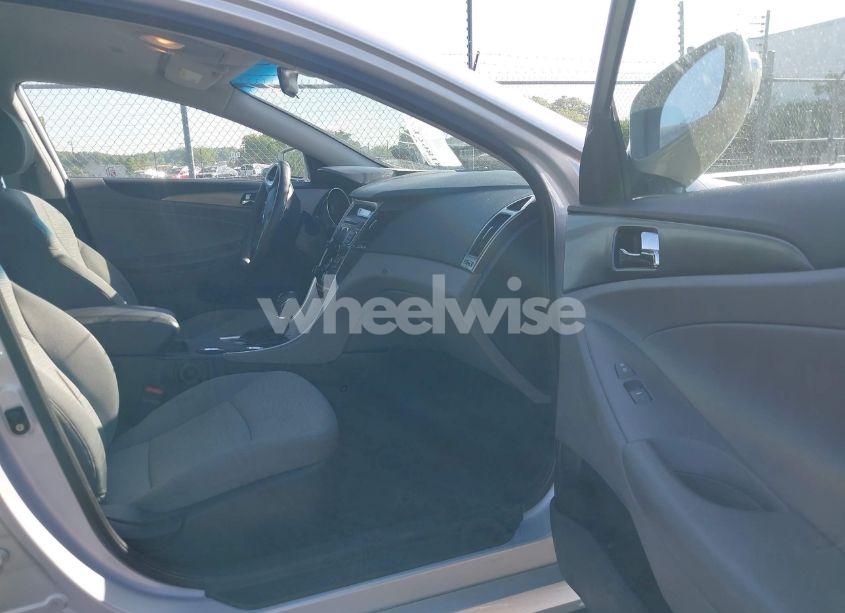 Photo 5 of 2011 Hyundai Sonata HYBRID (VIN KMHEC4A49BA001436)