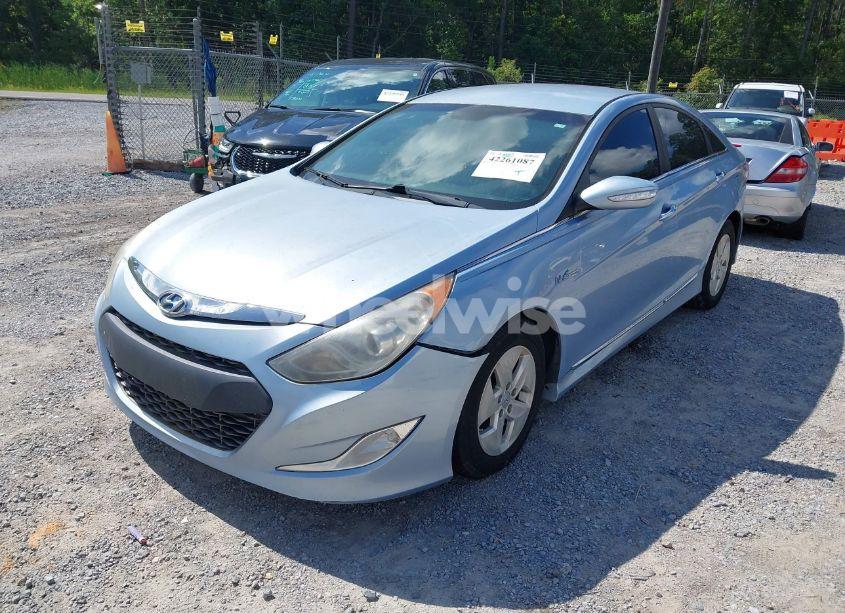 Photo 2 of 2011 Hyundai Sonata HYBRID (VIN KMHEC4A49BA005812)