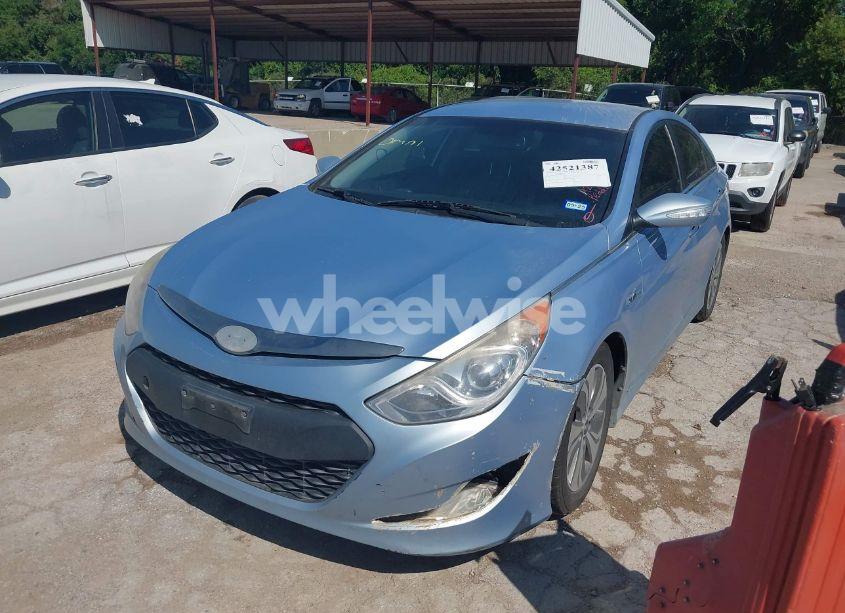 Photo 2 of 2013 Hyundai Sonata HYBRID LIMITED (VIN KMHEC4A49DA092002)