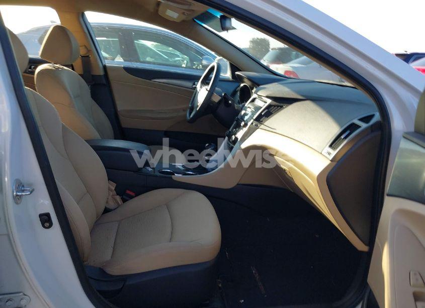 Photo 5 of 2011 Hyundai Sonata HYBRID (VIN KMHEC4A4XBA001977)