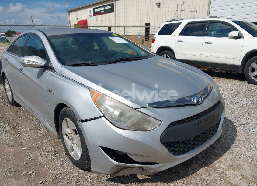 Photo 6 of 2012 Hyundai Sonata HYBRID (VIN KMHEC4A4XCA020935)