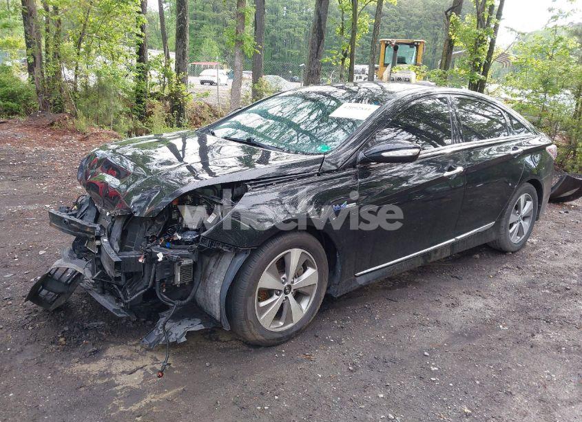 Photo 2 of 2012 Hyundai Sonata HYBRID (VIN KMHEC4A4XCA041249)