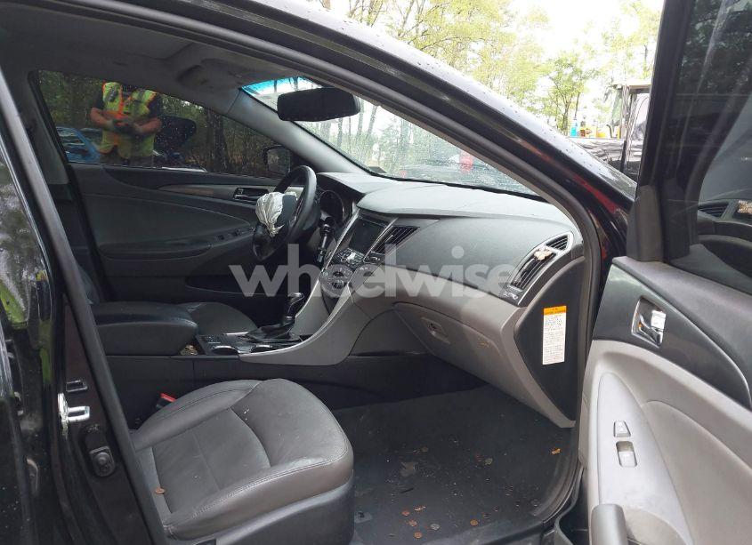 Photo 5 of 2012 Hyundai Sonata HYBRID (VIN KMHEC4A4XCA041249)