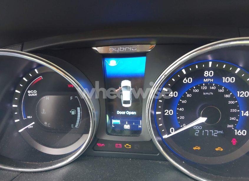 Photo 7 of 2014 Hyundai Sonata HYBRID (VIN KMHEC4A4XEA117572)