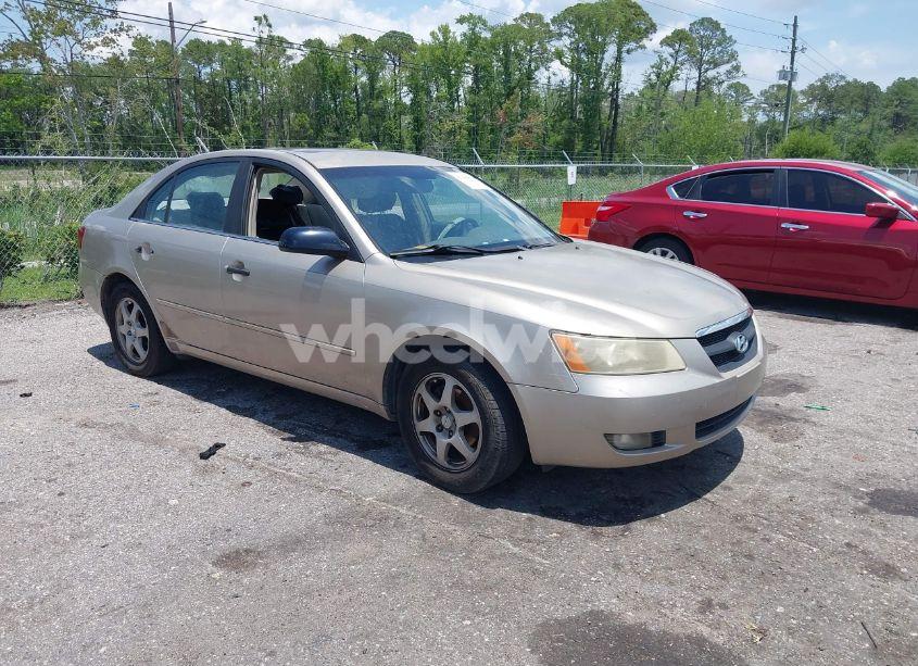 2006 Hyundai Sonata GLS (VIN KMHEU46C06A142592) main photo