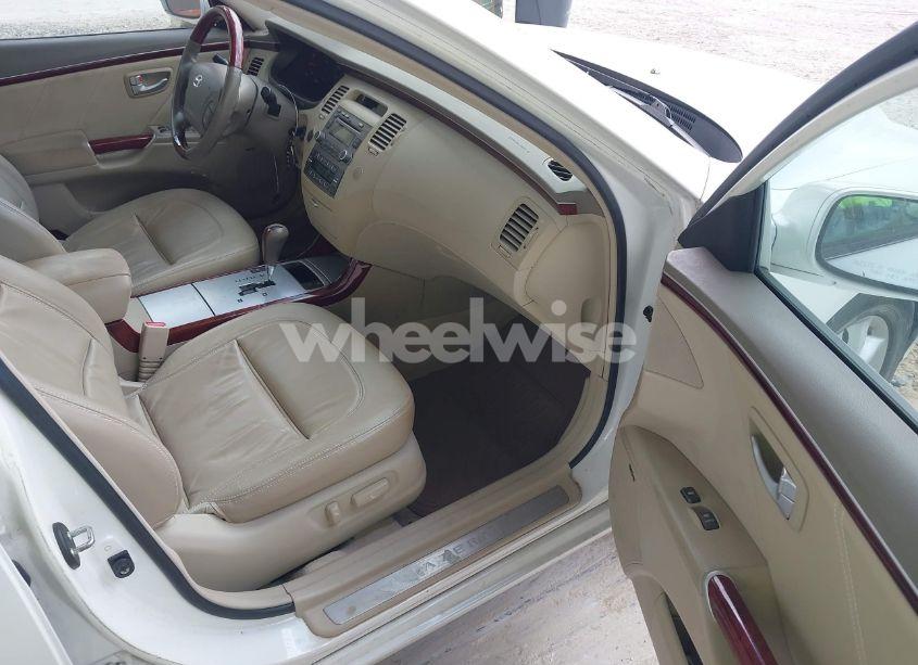 Photo 5 of 2008 Hyundai Azera LIMITED (VIN KMHFC46F28A274631)