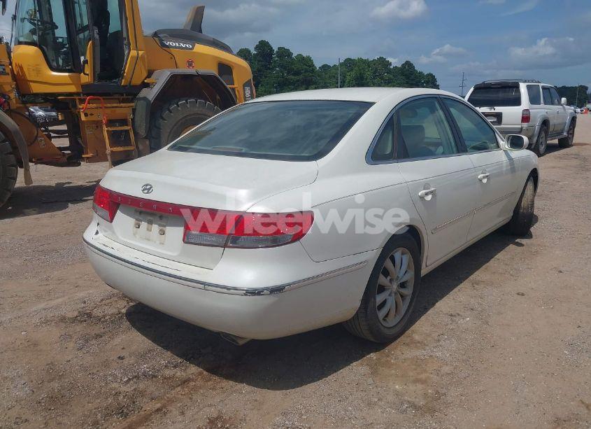 Photo 4 of 2006 Hyundai Azera LIMITED/SE (VIN KMHFC46F66A098423)