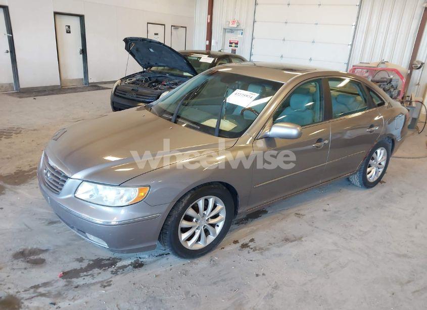 Photo 2 of 2007 Hyundai Azera LIMITED/SE (VIN KMHFC46F87A173110)
