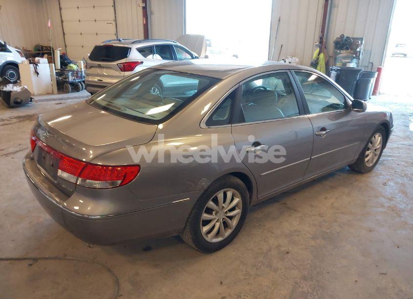 Photo 4 of 2007 Hyundai Azera LIMITED/SE (VIN KMHFC46F87A173110)
