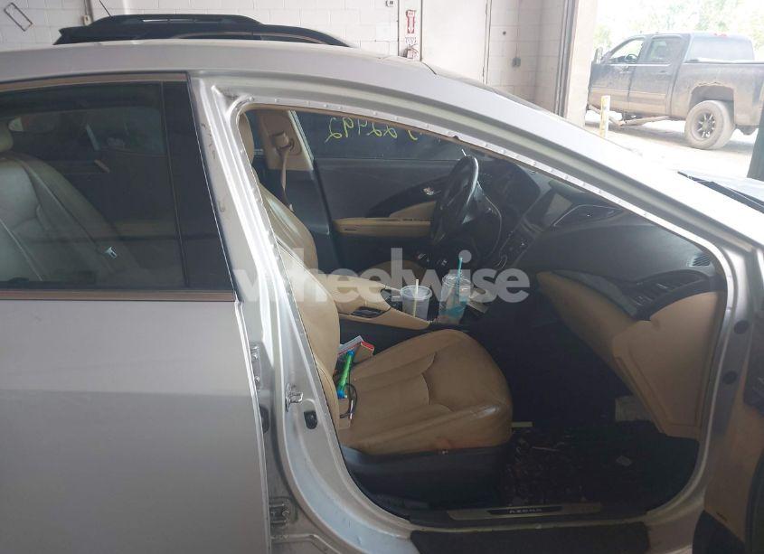 Photo 5 of 2016 Hyundai Azera LIMITED (VIN KMHFH4JGXGA508661)