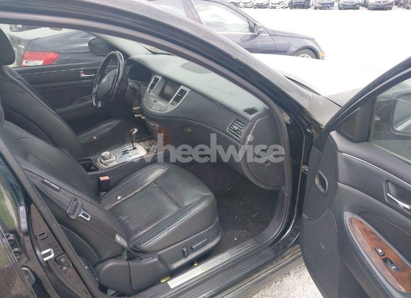 Photo 5 of 2009 Hyundai Genesis 3.8 (VIN KMHGC46E89U033359)