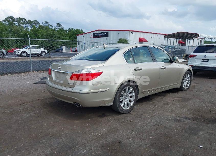 Photo 4 of 2009 Hyundai Genesis 3.8 (VIN KMHGC46E99U046394)