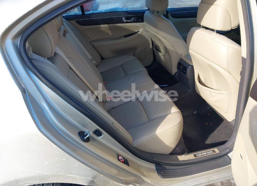 Photo 8 of 2009 Hyundai Genesis 4.6 (VIN KMHGC46F59U034753)