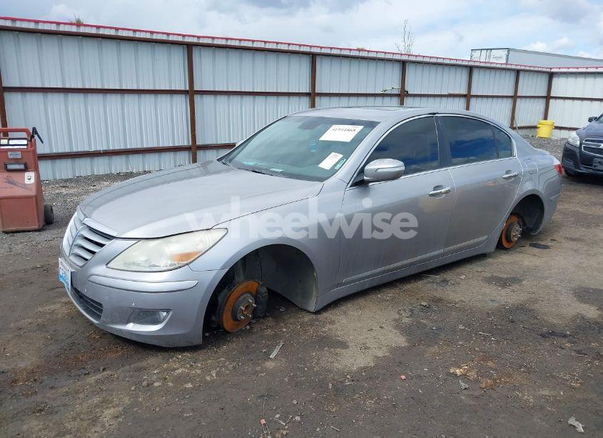 Photo 2 of 2009 Hyundai Genesis 4.6 (VIN KMHGC46F69U064960)